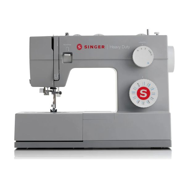 tipe.ch – SINGER Heavy Duty 4432 Nähmaschine mit stabilem Metallrahmen und leistungsstarkem Motor für anspruchsvolle Nähprojekte.